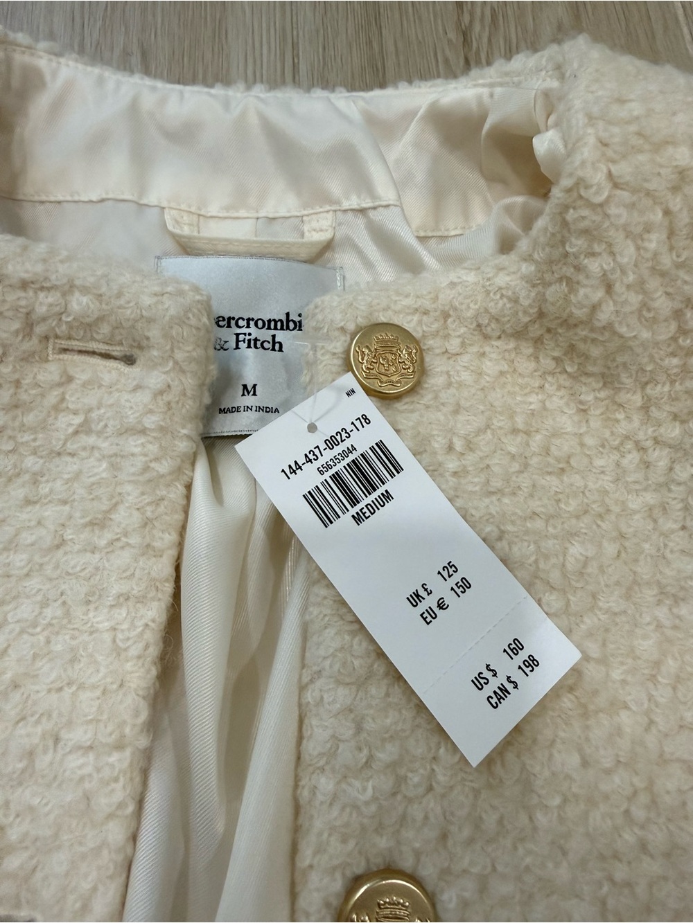 Abercrombie & Fitch Cream Bouclé Collarless Blazer with Gold Buttons - Picture 2 of 3